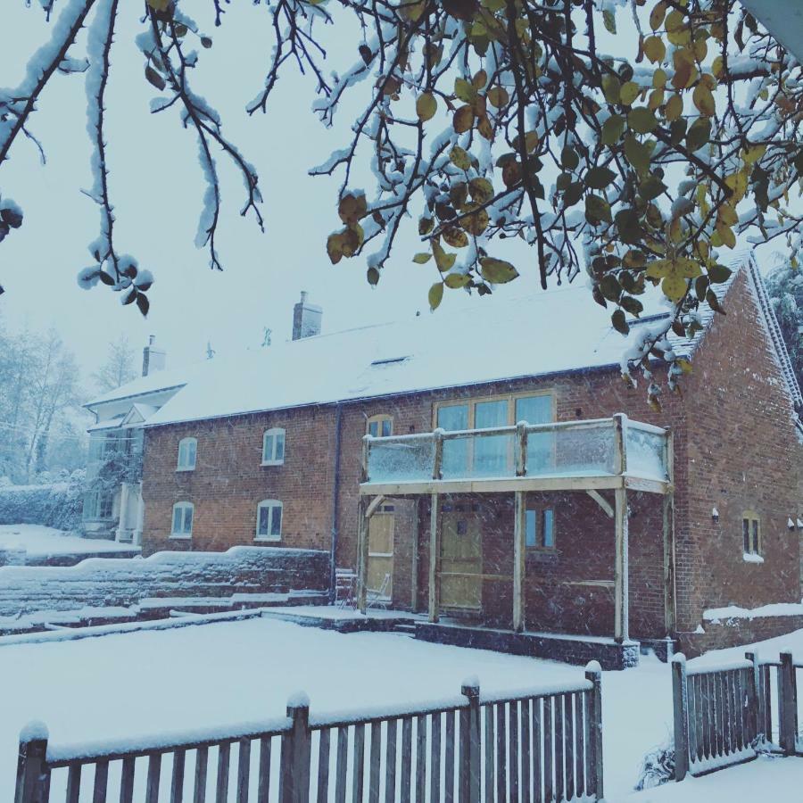 Villa The Stables And Hayloft Ledbury Esterno foto